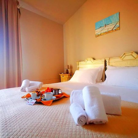 Kite Hub Lo Stagnone Bed & Breakfast บีร์จิเวคคี ภายนอก รูปภาพ