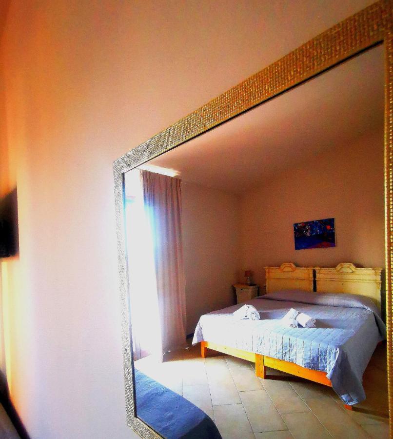 Kite Hub Lo Stagnone Bed & Breakfast บีร์จิเวคคี ภายนอก รูปภาพ
